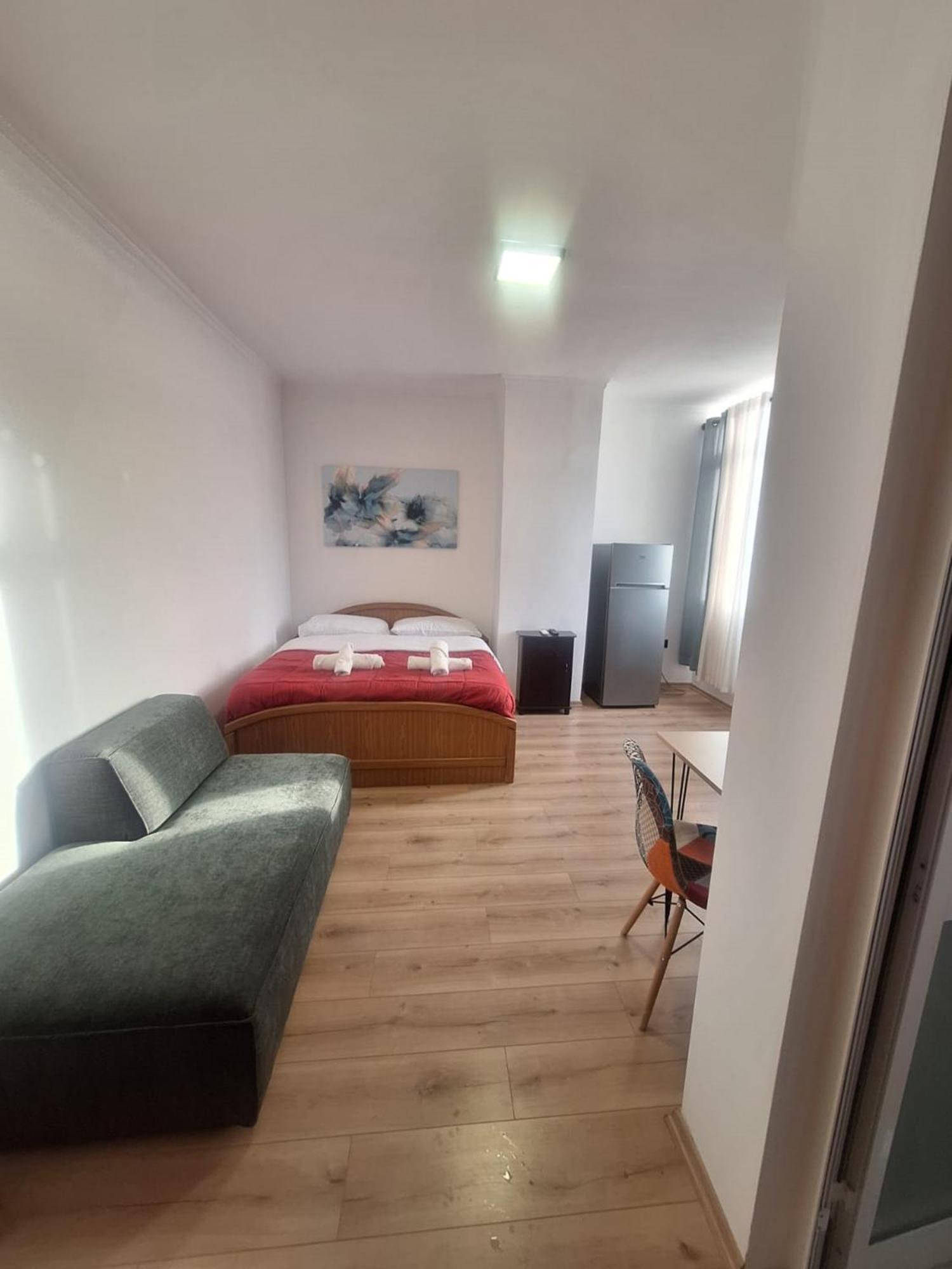 Albania Comfort Near Center Appartement